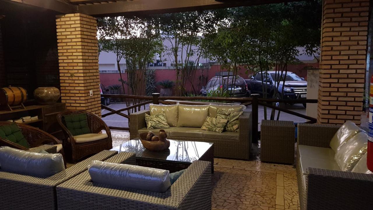 Hotel Das Palmeiras Paracatu Exterior photo
