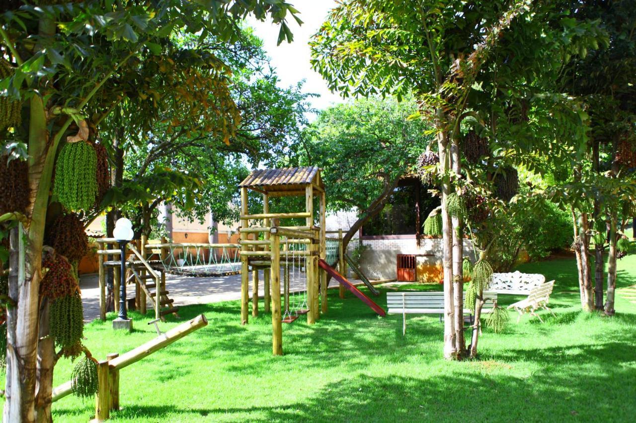 Hotel Das Palmeiras Paracatu Exterior photo
